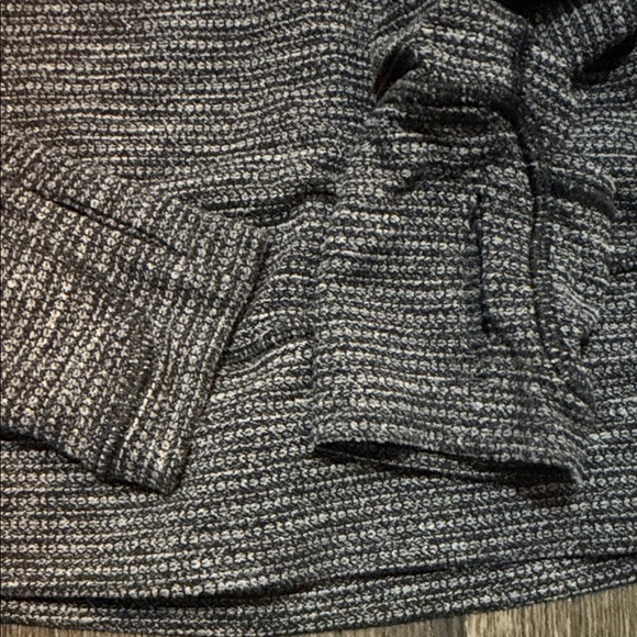 Lululemon Think Fast Pullover - Picture 4 of 8